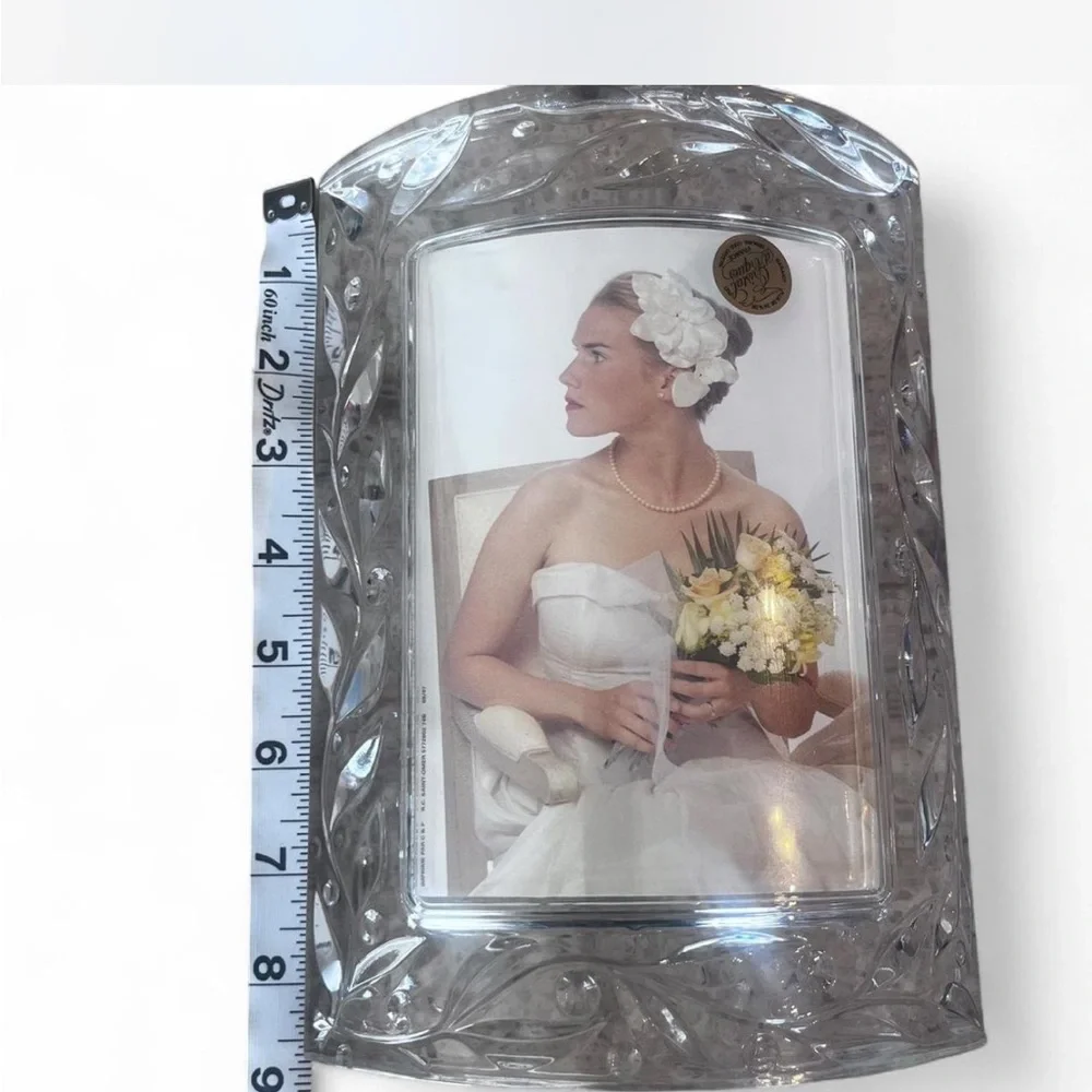 Cristal D’Arques genuine lead crystal curved double sided frame